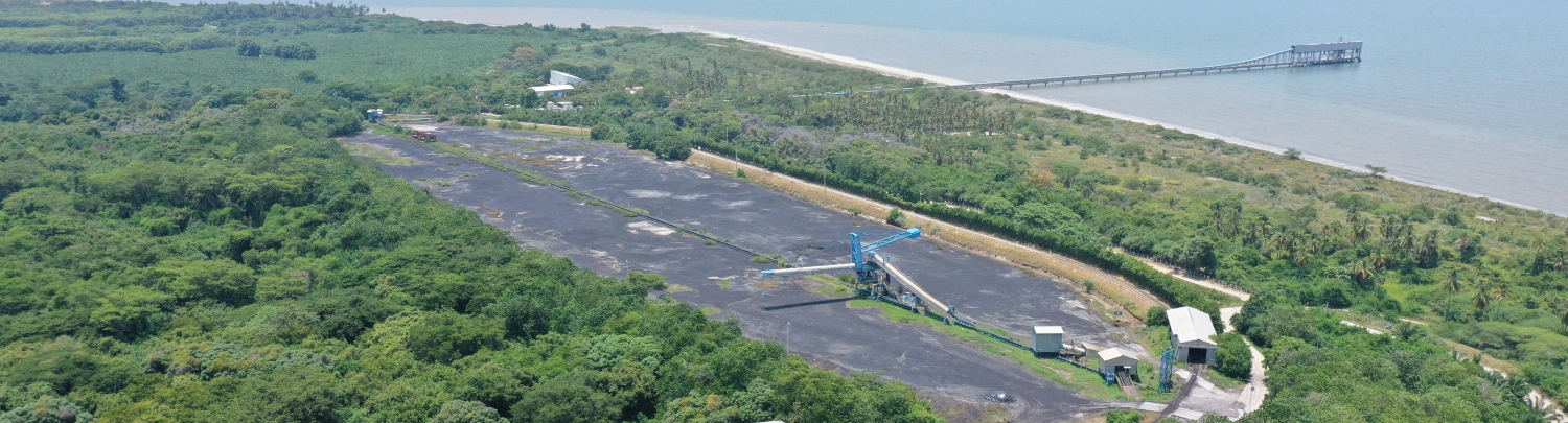 Imagen aérea del muelle privado para cargue de carbón en Ciénaga, Magdalena